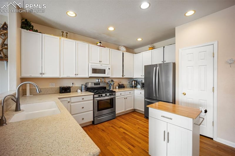 5387 Spoked Wheel Dr, Colorado Springs, CO 80923