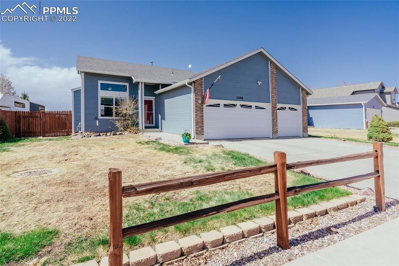 5396 Luster Dr, Colorado Springs, CO 80923