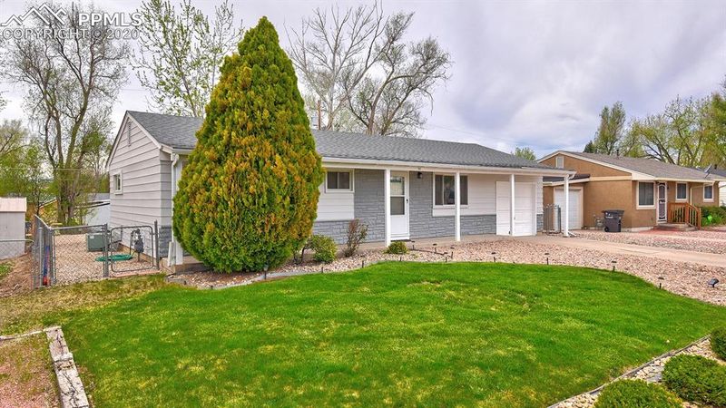 54 Hayes Dr, Colorado Springs, CO 80911