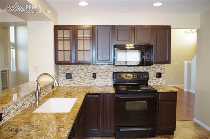 5403 Stetson Meadows Dr, Colorado Springs, CO 80922