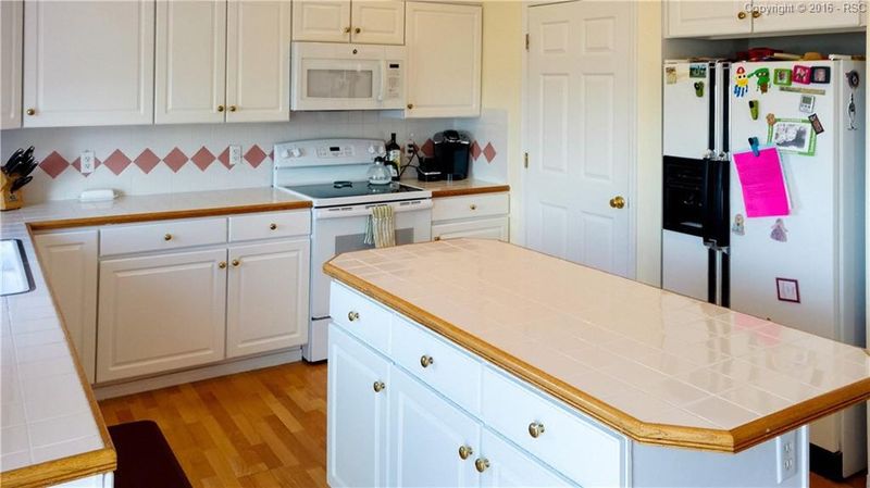 5405 Backglen Dr, Colorado Springs, CO 80906