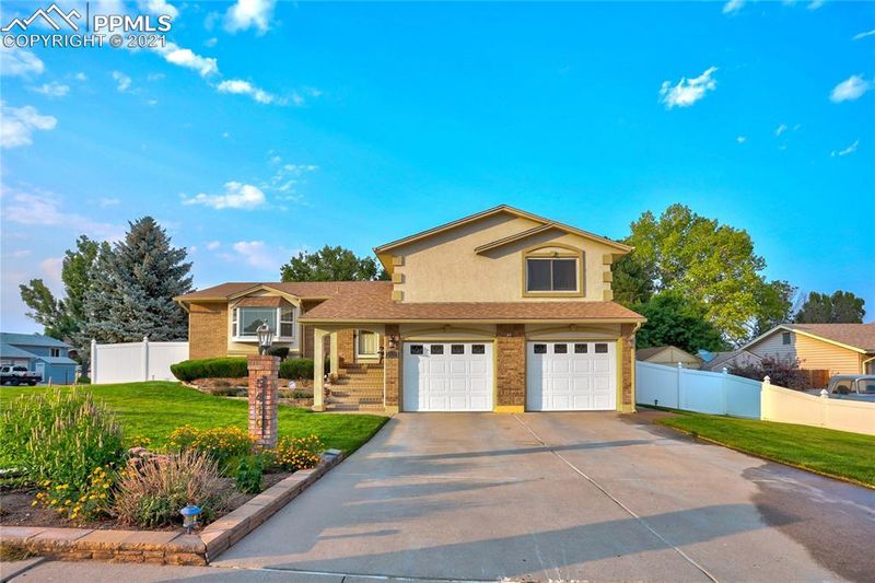 5410 Espano Dr, Colorado Springs, CO 80911