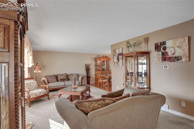 5410 Espano Dr, Colorado Springs, CO 80911