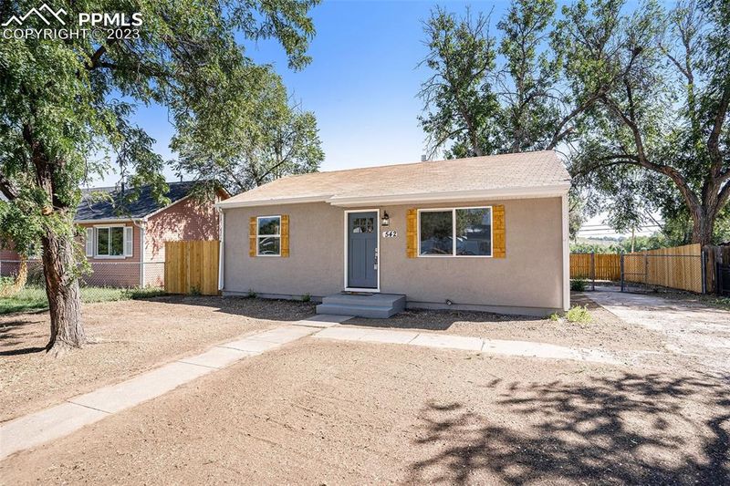 542 Asbury Pl, Colorado Springs, CO 80905
