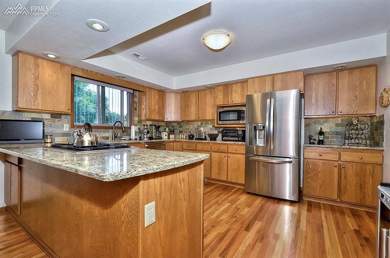 5422 Madera Rd, Colorado Springs, CO 80918