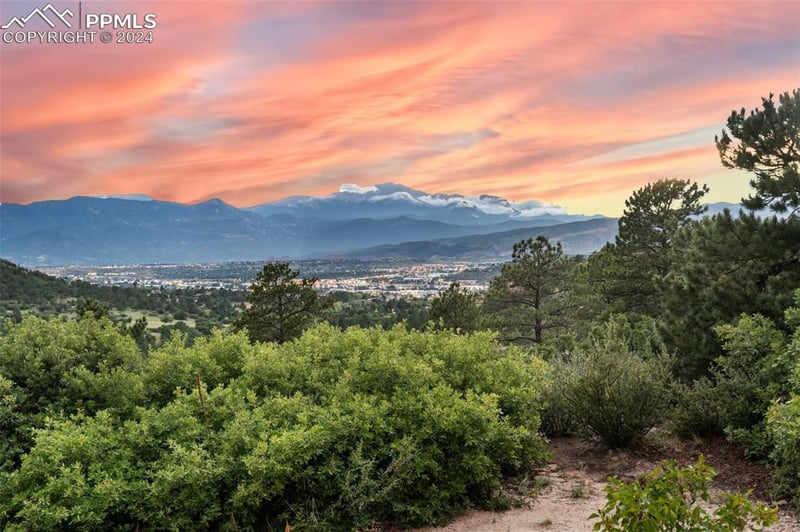 5425 Wittenberg Ct, Colorado Springs, CO 80918
