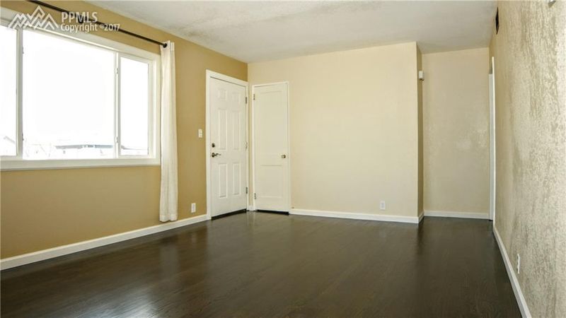 543 Warren Ave, Colorado Springs, CO 80905