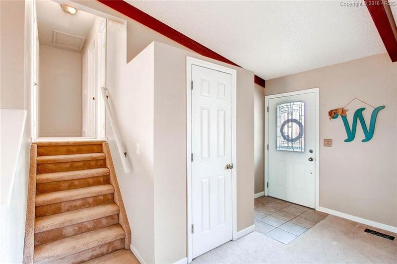 5437 Mule Deer Dr, Colorado Springs, CO 80919