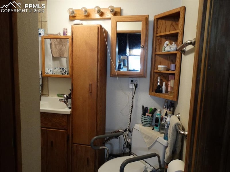 544 Platte Ave, Colorado Springs, CO 80903
