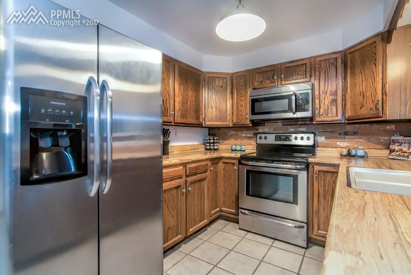 5441 S Buckskin Pass Dr, Colorado Springs, CO 80917
