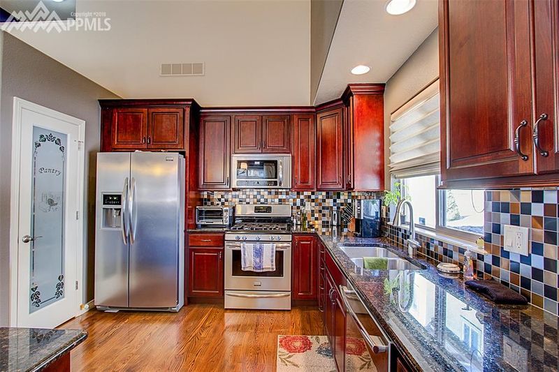 5442 Majestic Dr, Colorado Springs, CO 80919