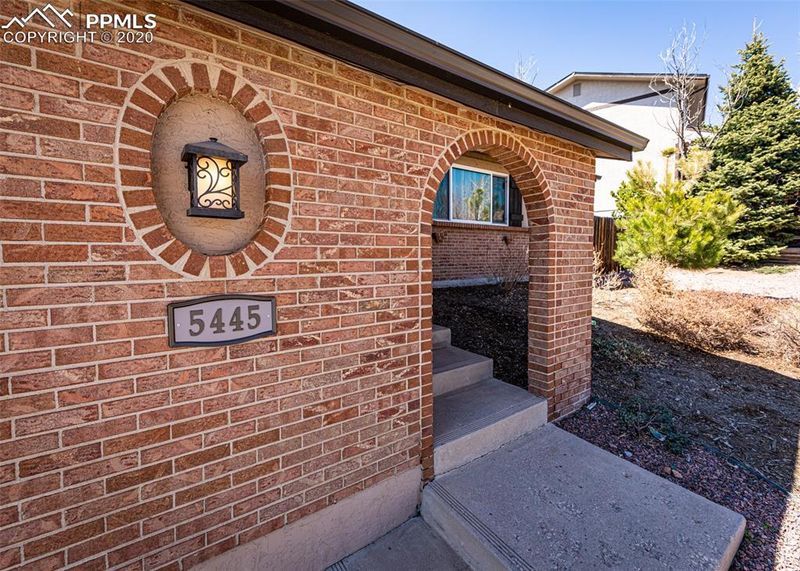 5445 Wagon Master Dr, Colorado Springs, CO 80917