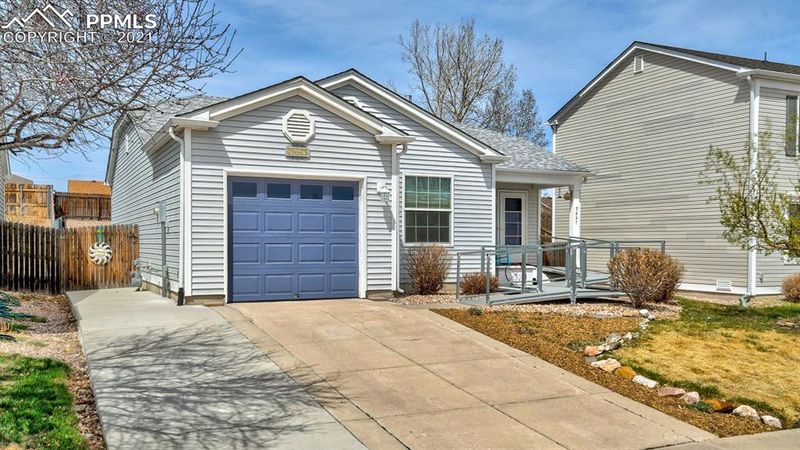 5447 Vermillion Bluffs Dr, Colorado Springs, CO 80923