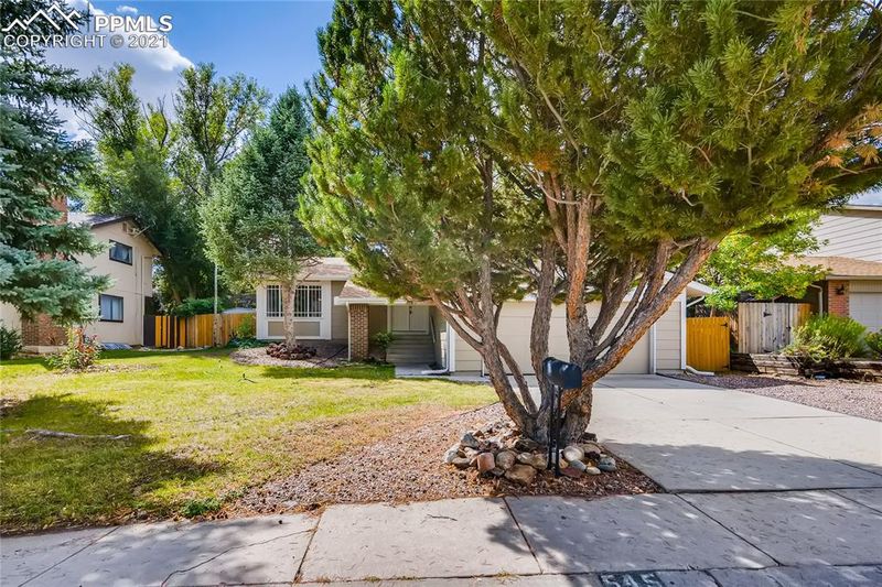 545 Gilcrest Rd, Colorado Springs, CO 80906