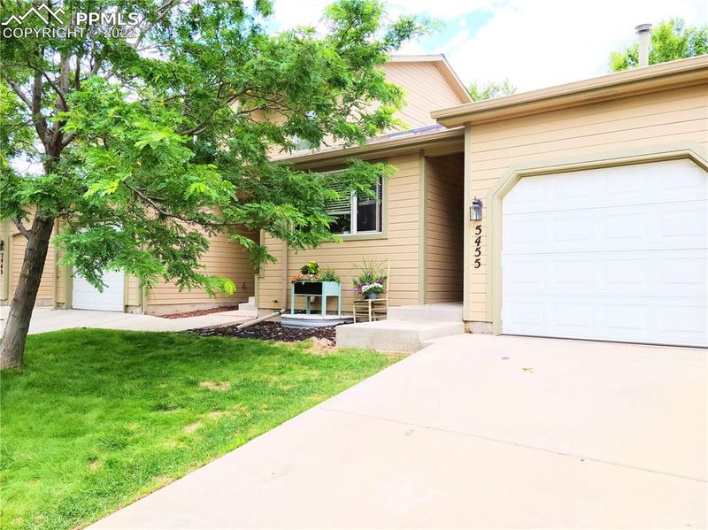 5455 Sunshade Point, Colorado Springs, CO 80923