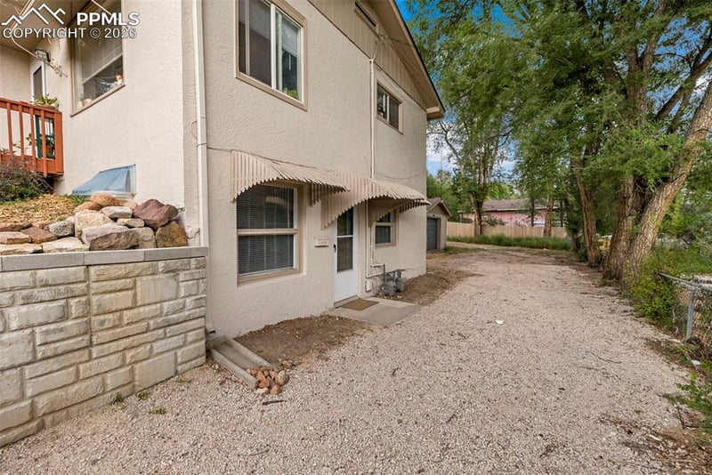 546 St Vrain St, Colorado Springs, CO 80905