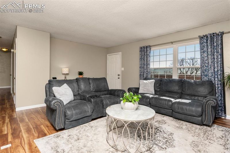 5464 Mosquito Pass Dr, Colorado Springs, CO 80917