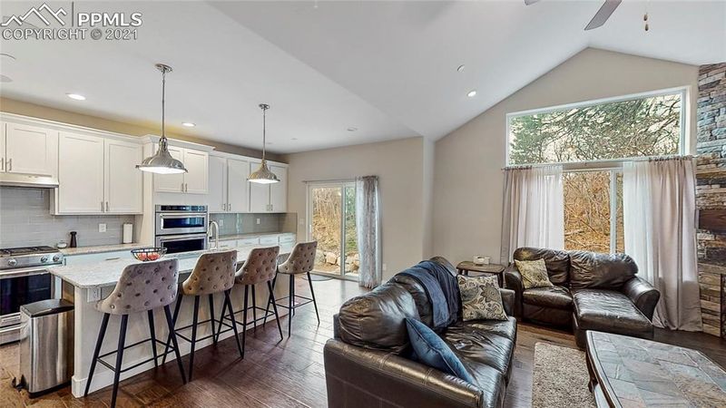 547 Mountain Pass Vw, Colorado Springs, CO 80906