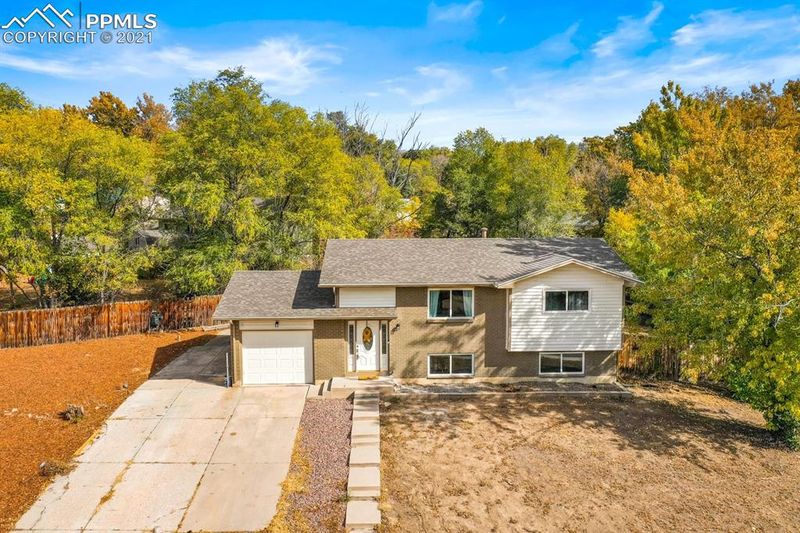 547 Raemar Dr, Colorado Springs, CO 80911