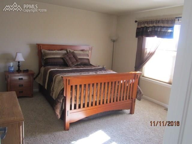 5479 Oak Spring Hts, Colorado Springs, CO 80923