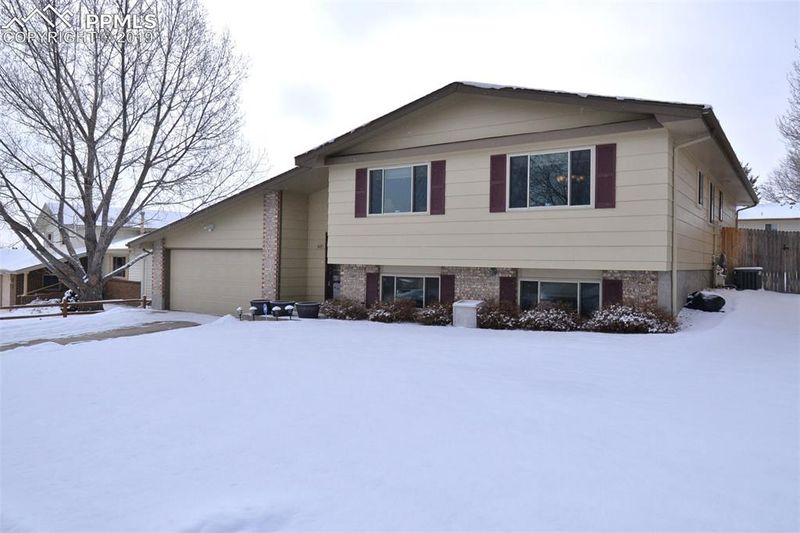 5483 S Buckskin Pass Dr, Colorado Springs, CO 80917
