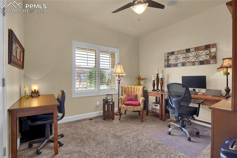 5485 Lions Gate Ln, Colorado Springs, CO 80919