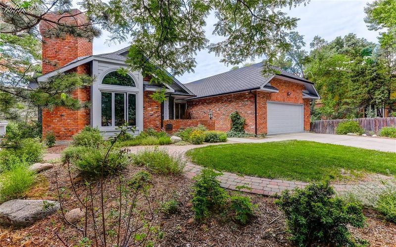 55 E Cheyenne Mountain Blvd, Colorado Springs, CO 80906