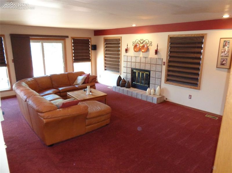 55 Palm Springs Dr, Colorado Springs, CO 80921