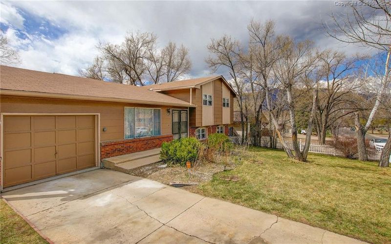 551 E Moreno Ave, Colorado Springs, CO 80903