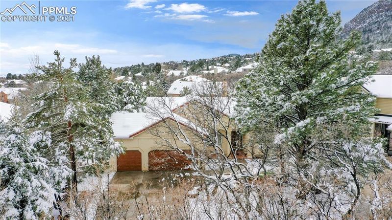 5510 Broadmoor Bluffs Dr, Colorado Springs, CO 80906