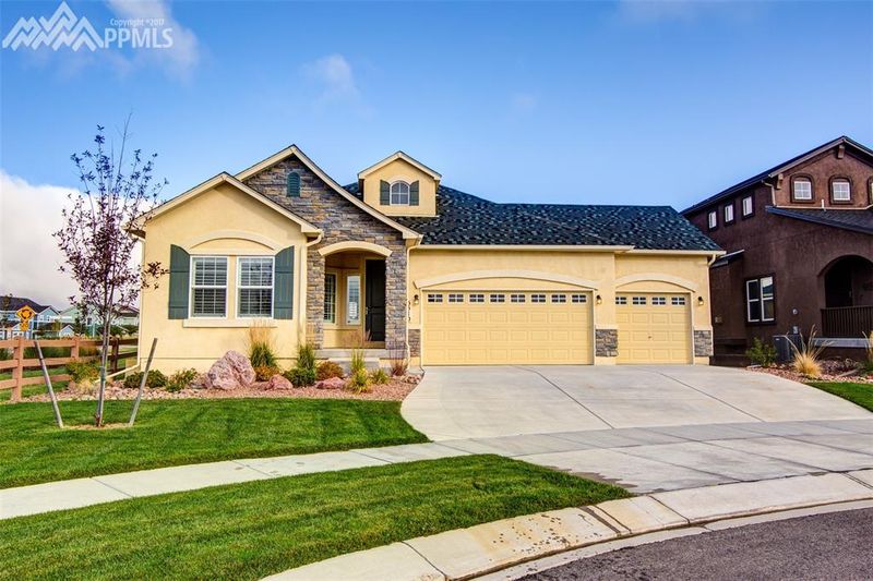 5510 Sunrise Mesa Dr, Colorado Springs, CO 80924