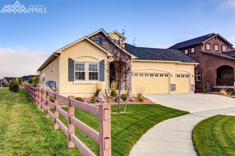 5510 Sunrise Mesa Dr, Colorado Springs, CO 80924
