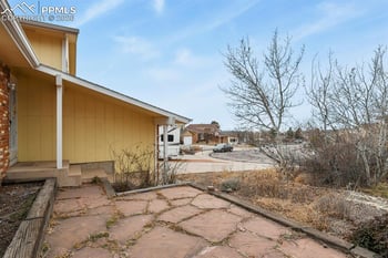 5523 Wilkerson Pass Dr, Colorado Springs, CO 80917