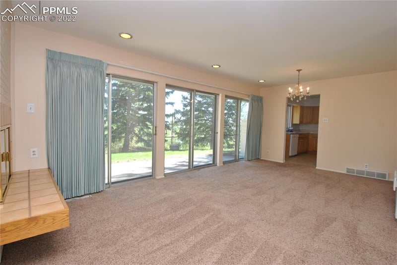 553 Sinton Ave, Colorado Springs, CO 80906