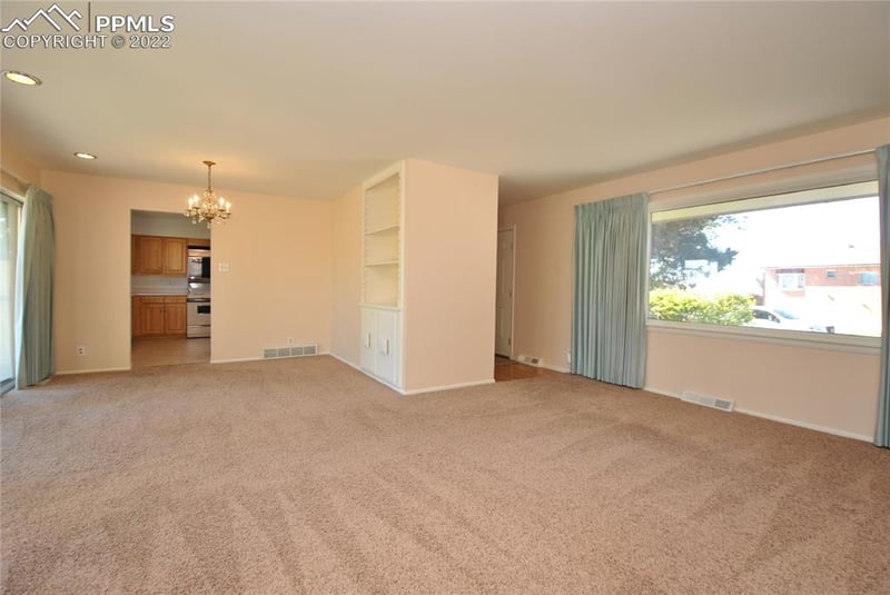 553 Sinton Ave, Colorado Springs, CO 80906