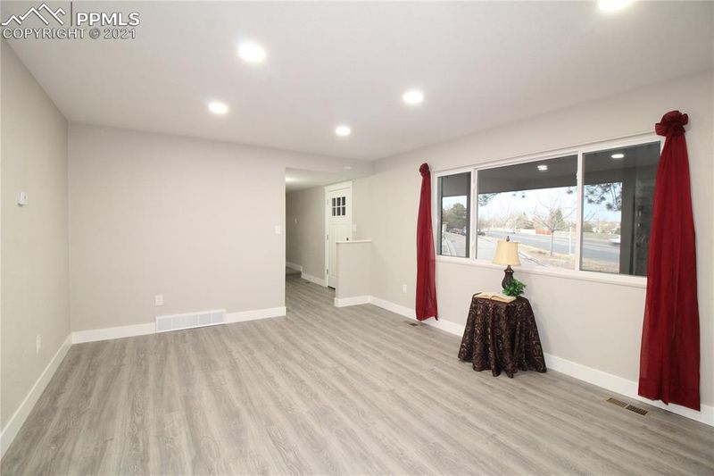5530 Constitution Ave, Colorado Springs, CO 80915