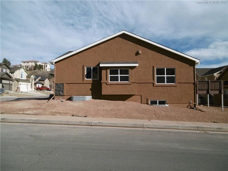 5537 Majestic Dr, Colorado Springs, CO 80919