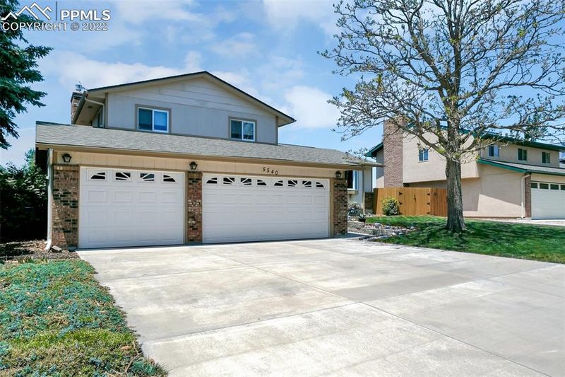 5540 Escapardo Way, Colorado Springs, CO 80917
