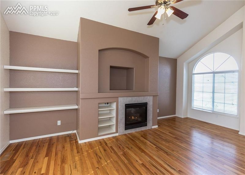 5545 Prairie Schooner Dr, Colorado Springs, CO 80923