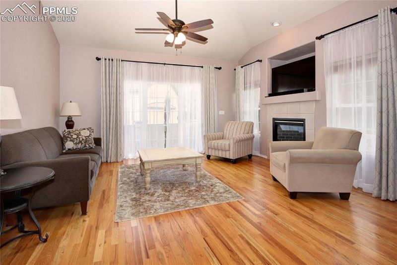 5548 Sonnet Hts, Colorado Springs, CO 80918
