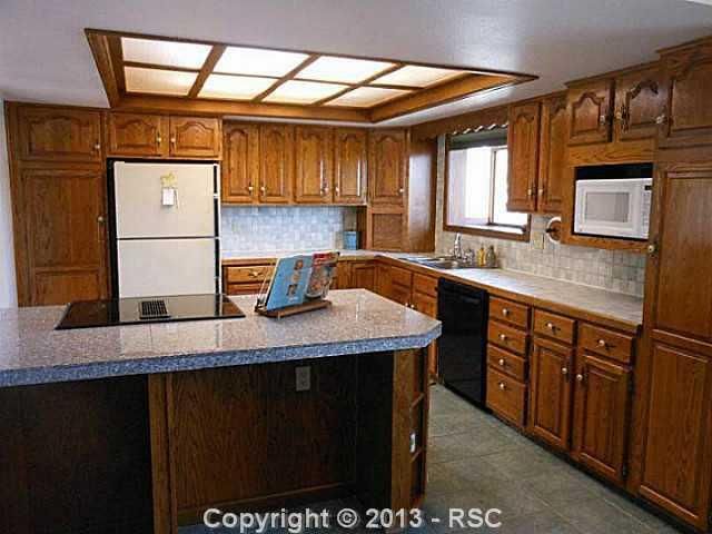 555 Brandywine Dr, Colorado Springs, CO 80906