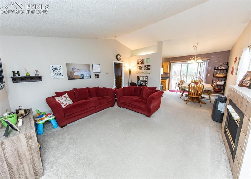 5551 Jennifer Ln, Colorado Springs, CO 80917