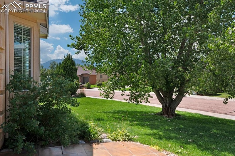 5554 Barnstormers Ave, Colorado Springs, CO 80911