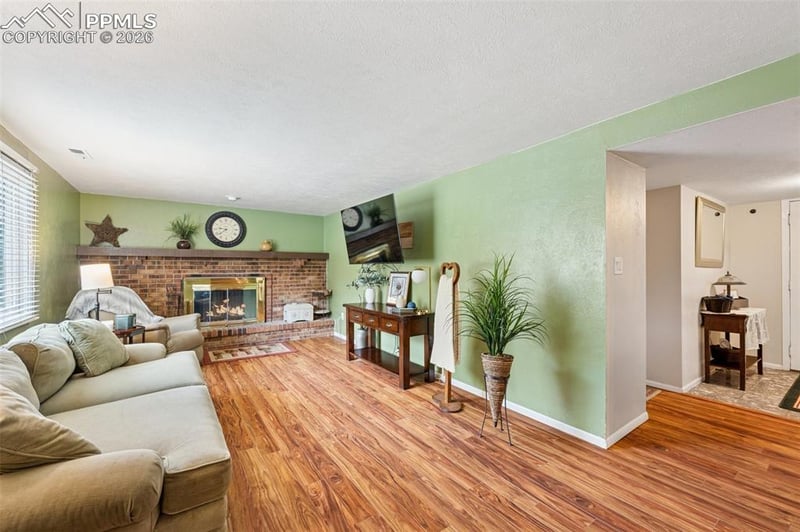5560 Constitution Ave, Colorado Springs, CO 80915