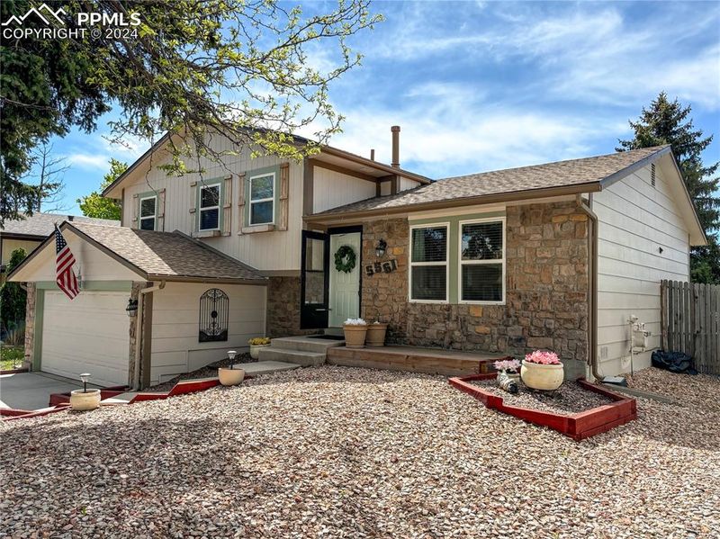 5561 Mosquito Pass Dr, Colorado Springs, CO 80917