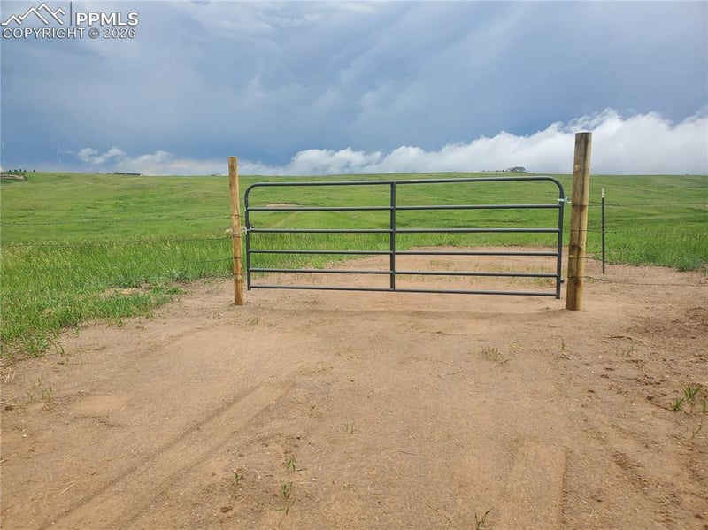 5565 Walker Rd, Colorado Springs, CO 80908