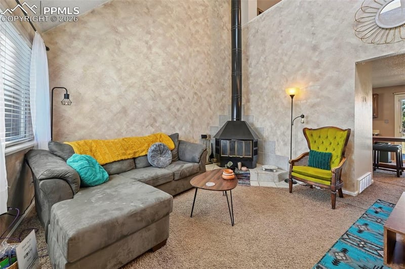 5568 Dunbar Ct, Colorado Springs, CO 80918