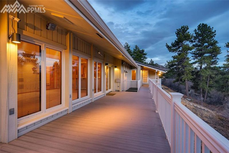 5569 N Lariat Dr, Castle Rock, CO 80108