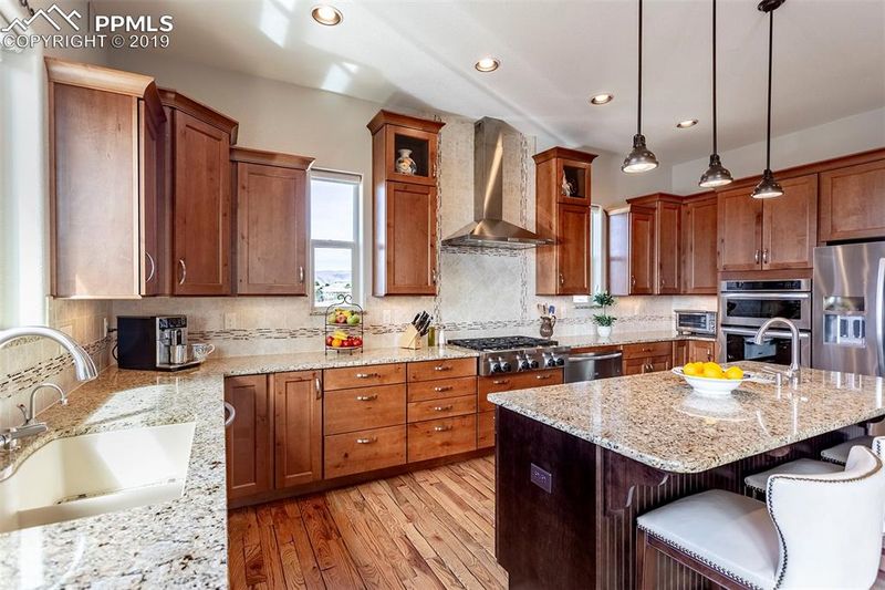 5570 Copper Dr, Colorado Springs, CO 80918