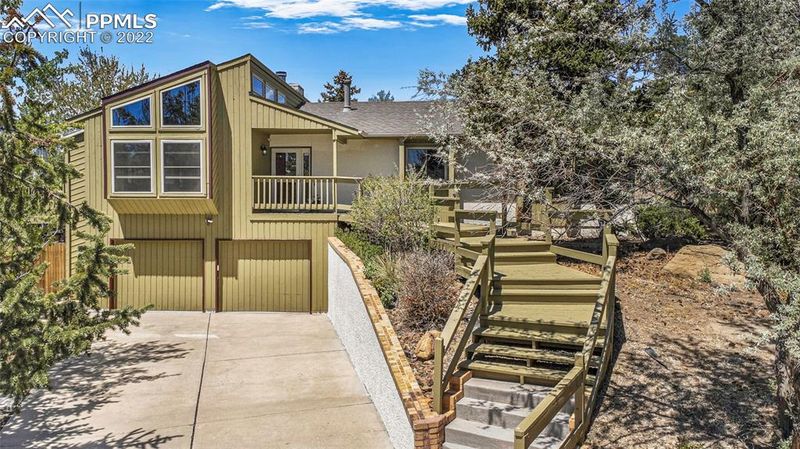 5570 Flintridge Dr, Colorado Springs, CO 80918